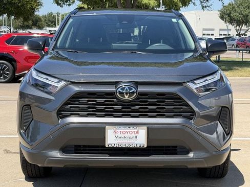 Used 2025 Toyota RAV4 LE AWD/4WD image 8