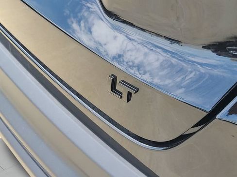 New 2026 Chevrolet Trax LT w/ Midnight Edition FWD image 29