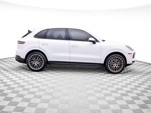 Certified 2023 Porsche Cayenne Platinum Edition AWD/4WD image 7