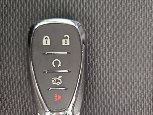 Used 2017 Chevrolet Cruze LT w/ Convenience Package FWD image 40