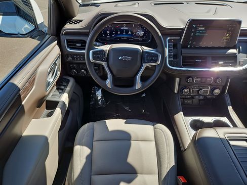 Used 2024 Chevrolet Suburban Z71 w/ Z71 Off-Road Package image 11