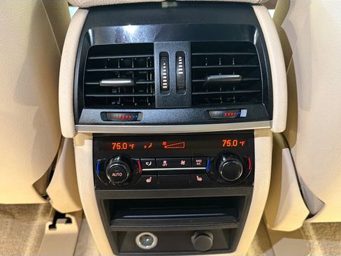 Used 2014 BMW X5 xDrive35d image 29