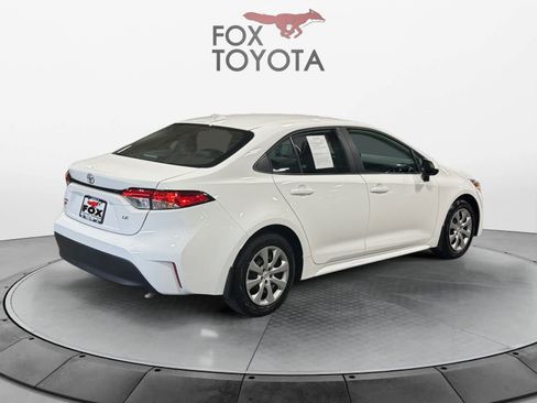 Used 2025 Toyota Corolla LE FWD image 6