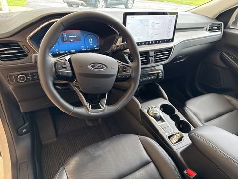 Used 2024 Ford Escape Platinum AWD/4WD image 17