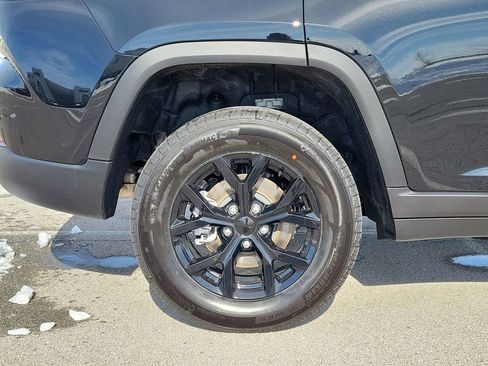 New 2026 Jeep Grand Cherokee Altitude AWD/4WD image 2
