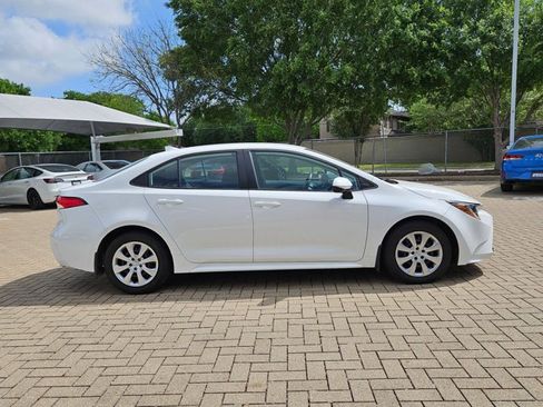 Used 2024 Toyota Corolla LE image 4