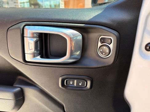 Used 2024 Jeep Wrangler Unlimited Sport AWD/4WD image 26