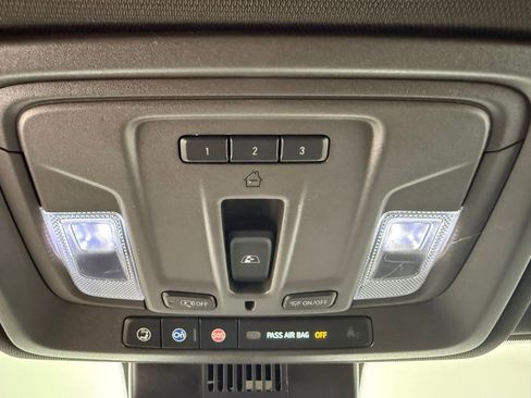 Used 2024 Chevrolet Silverado 1500 LTZ AWD/4WD image 24