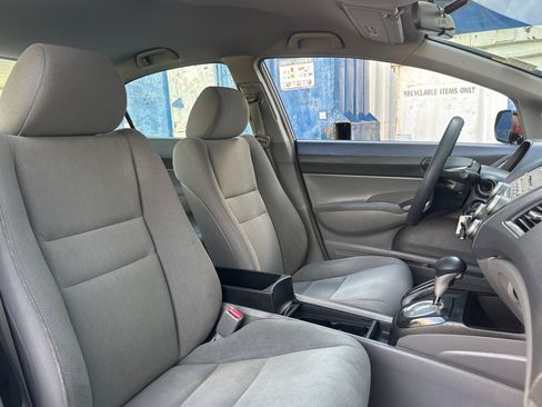 Used 2011 Honda Civic DX-VP image 24