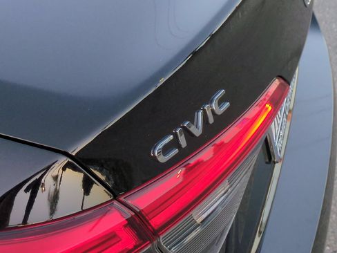 Used 2024 Honda Civic Sport image 29