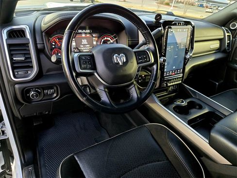 Used 2022 RAM 3500 Laramie image 11