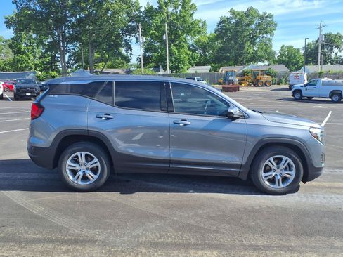 Used 2019 GMC Terrain SLE FWD image 2