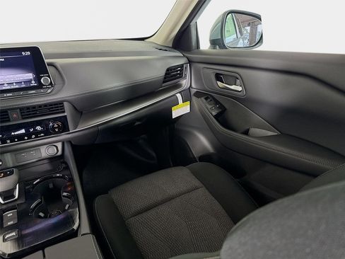 New 2026 Nissan Rogue SV FWD image 22