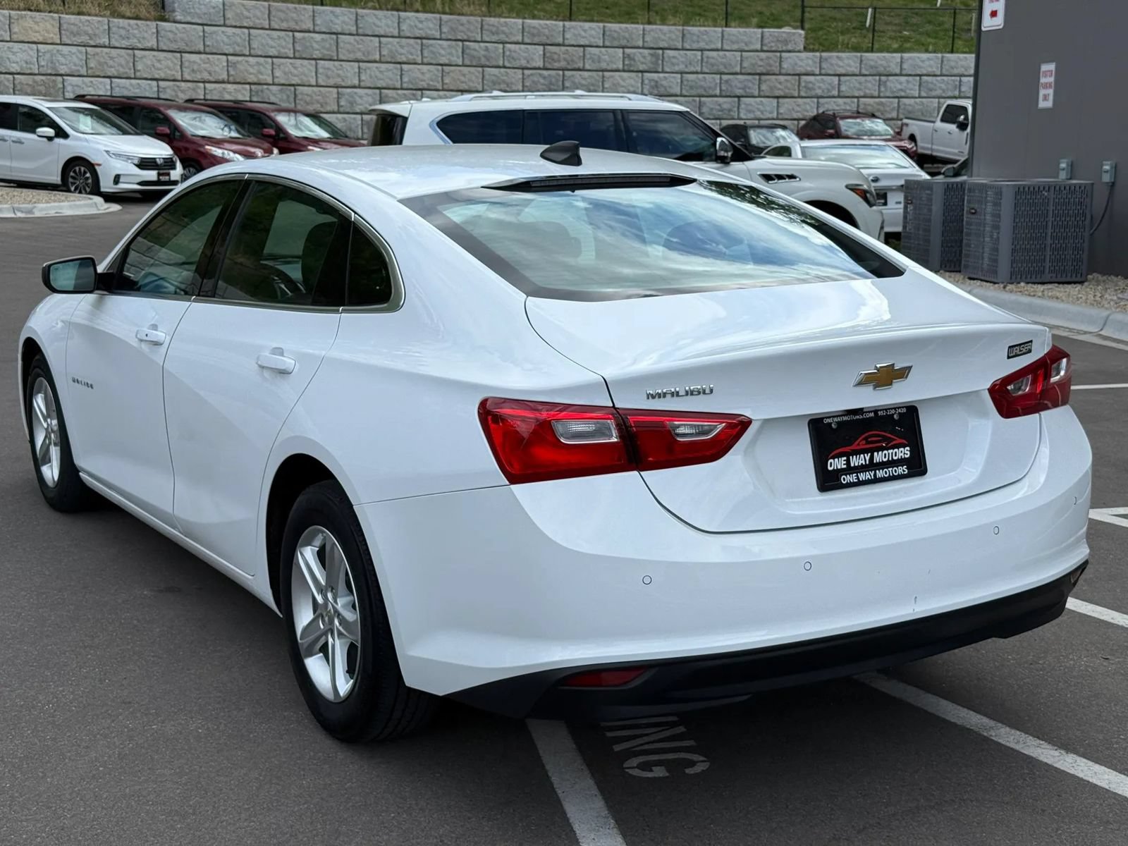 Used 2024 Chevrolet Malibu LS FWD image 4