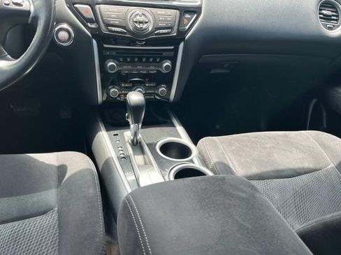 Used 2015 Nissan Pathfinder SV FWD image 15