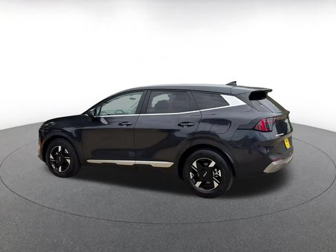 Used 2026 Kia Sportage LX FWD image 8