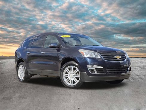 Used 2015 Chevrolet Traverse LT w/ Style and Technology Package FWD image 31