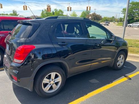 Used 2018 Chevrolet Trax LT w/ LPO, Protection Package AWD/4WD image 3