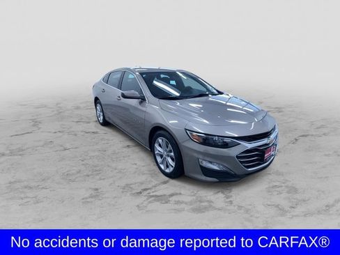 Used 2024 Chevrolet Malibu LT image 3