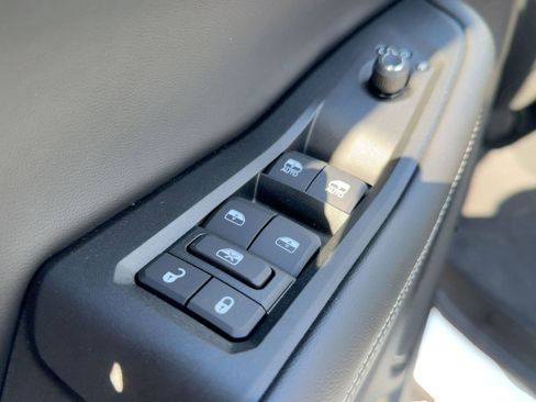 New 2025 Jeep Grand Cherokee L Laredo image 29