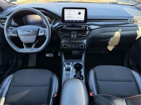 Used 2024 Ford Escape ST-Line image 2