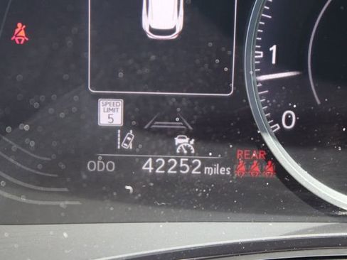 Used 2024 Lexus NX 250 FWD image 14