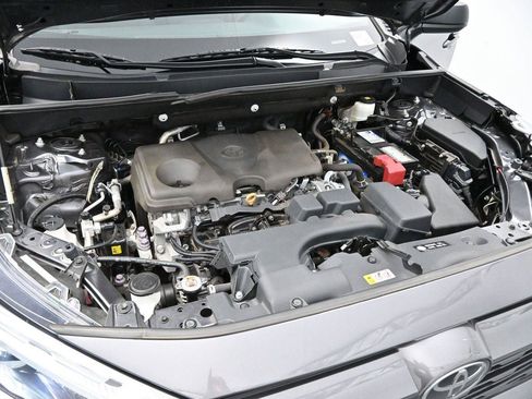 Used 2024 Toyota RAV4 LE FWD image 31