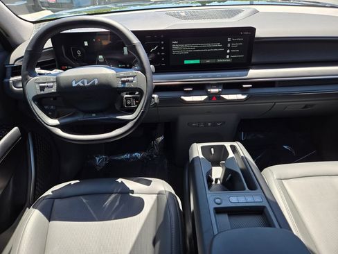 Certified 2024 Kia EV9 Light Long Range RWD image 20