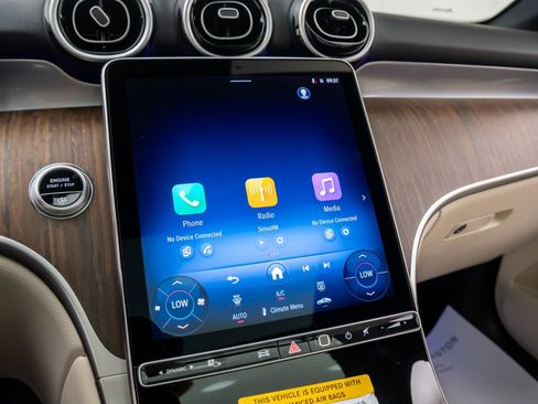 New 2026 Mercedes-Benz GLC 300 4MATIC image 19