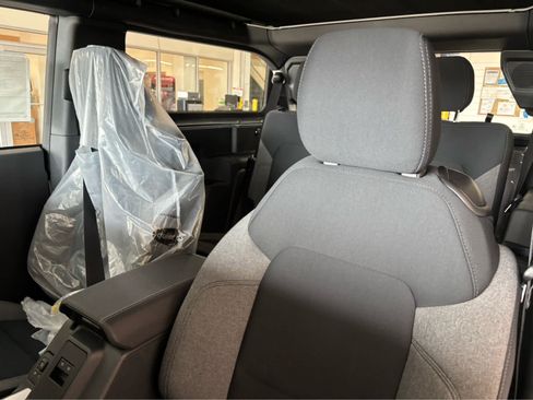 New 2026 Ford Bronco 2-Door AWD/4WD image 18