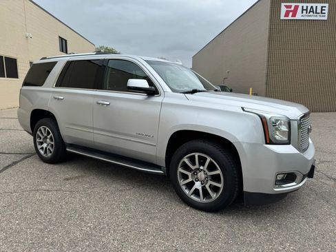 Used 2016 GMC Yukon Denali w/ Open Road Package AWD/4WD image 12