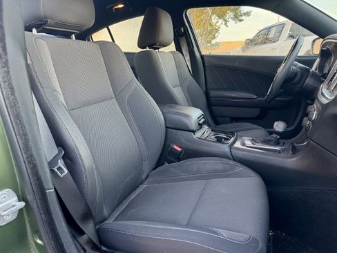 Used 2019 Dodge Charger SXT image 13