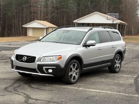 Used 2015 Volvo XC70 T6 Premier Plus image 8