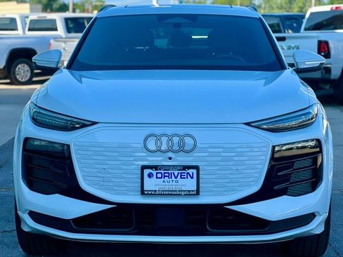 Used 2025 Audi Q6 e-tron Premium Plus w/ Premium Plus AWD/4WD image 7