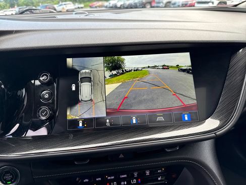 Certified 2022 Buick Envision Essence w/ Technology Package II AWD/4WD image 19