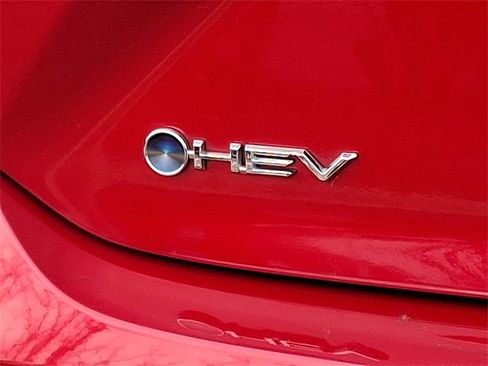 Used 2025 Toyota Camry SE image 31