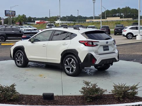 Used 2024 Subaru Crosstrek 2.0i Premium AWD/4WD image 4