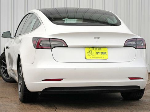 Used 2020 Tesla Model 3 Standard Range Plus image 6