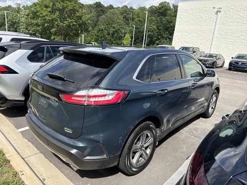 Used 2019 Ford Edge SEL w/ Equipment Group 201A FWD image 6