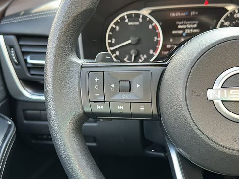 Certified 2023 Nissan Rogue SV image 14