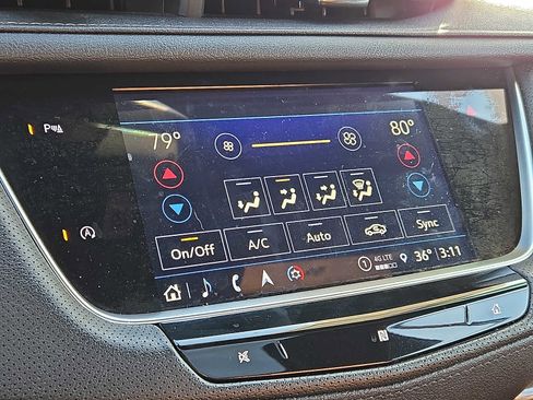 Used 2021 Cadillac XT5 Premium Luxury image 16