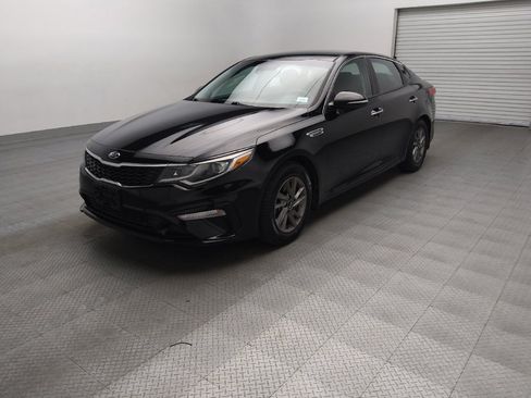 Used 2020 Kia Optima LX FWD image 3