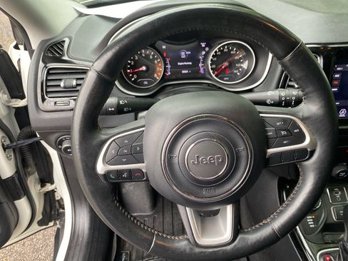 Used 2018 Jeep Compass Limited w/ Safe & Security Group AWD/4WD image 12