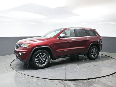 Used 2018 Jeep Grand Cherokee Limited w/ Trailer Tow Group IV image 10