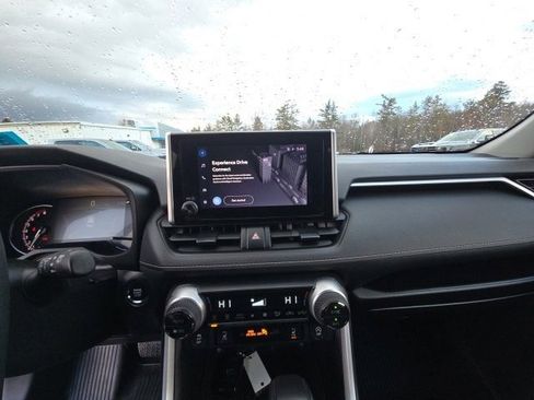 Used 2024 Toyota RAV4 XLE w/ Convenience Package image 10