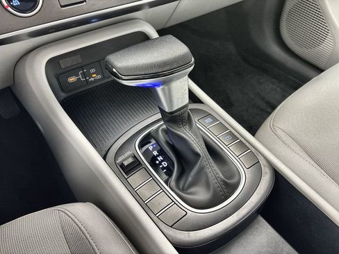 Used 2025 Hyundai Kona SE FWD image 21
