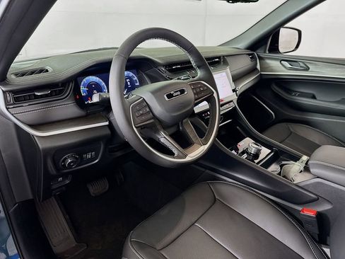 New 2026 Jeep Grand Cherokee L Limited AWD/4WD image 9