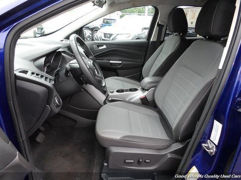 Used 2016 Ford Escape SE w/ Equipment Group 201A AWD/4WD image 13