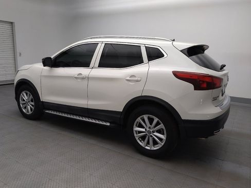 Used 2019 Nissan Rogue Sport SV w/ Technology Package FWD image 3