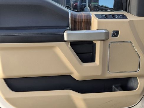 Used 2016 Ford F150 Lariat AWD/4WD image 12